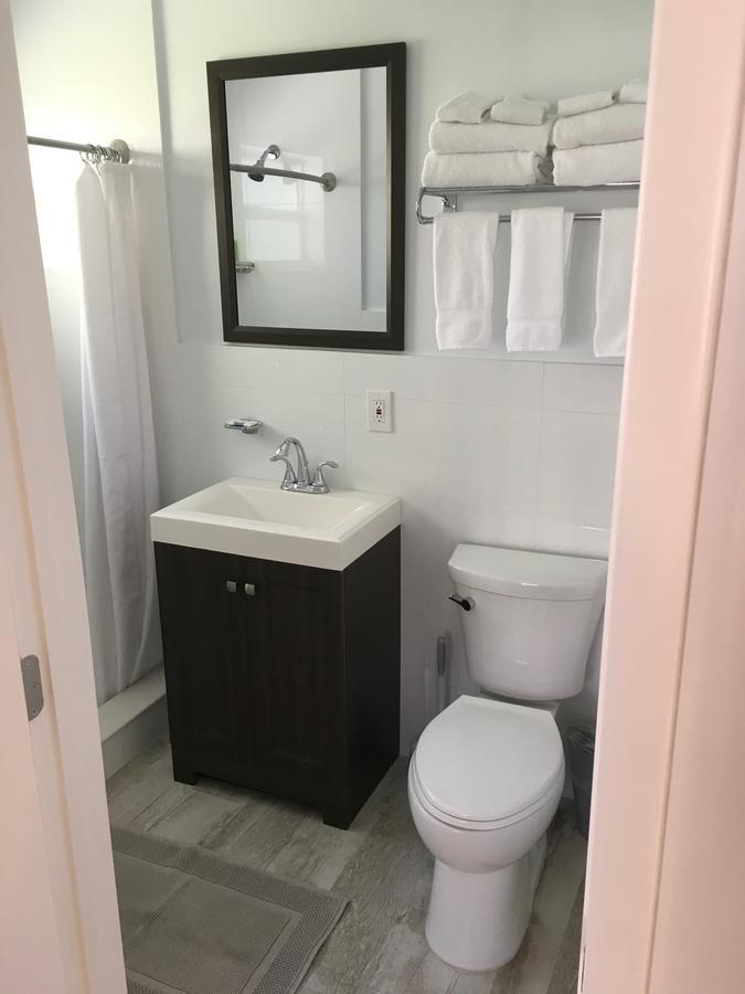 Elizabeth House Inn Диърфийлд Бийч Екстериор снимка