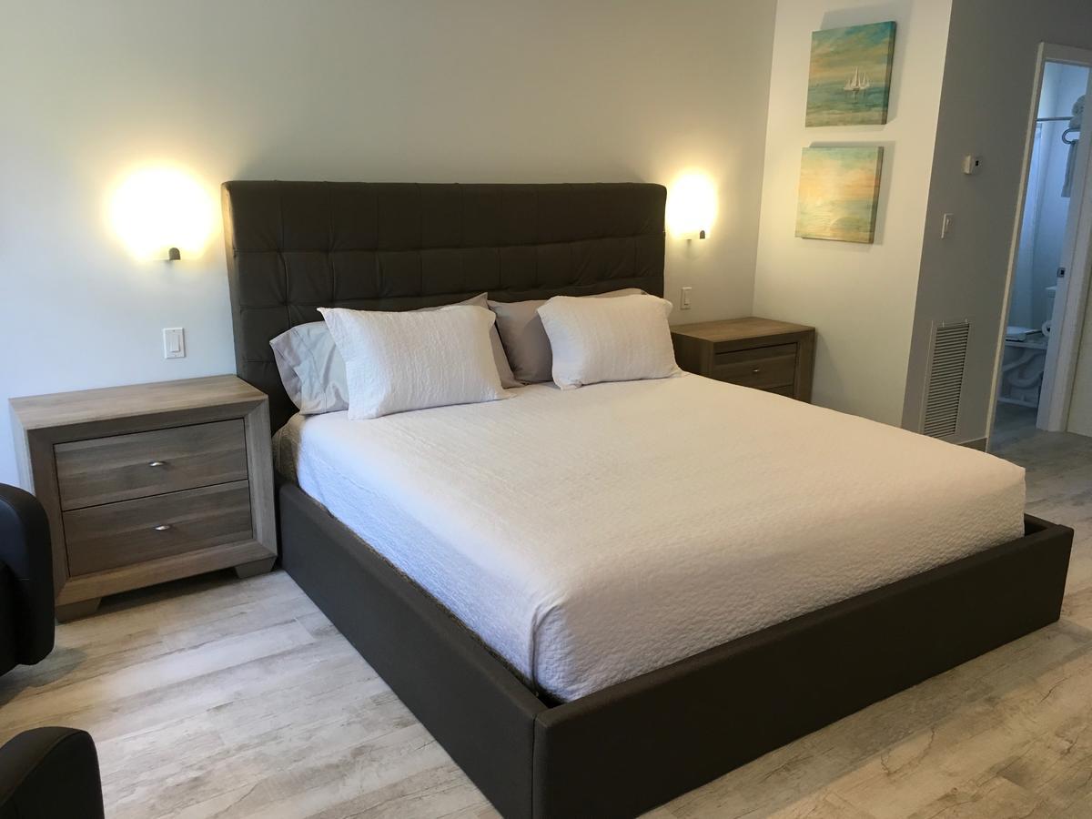 Elizabeth House Inn Диърфийлд Бийч Екстериор снимка
